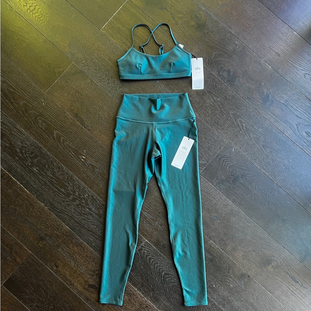 ALO Yoga Emerald Green Activewear Set